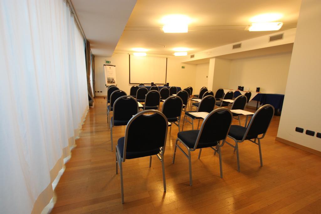 Golf Hotel Milano Opera Exterior photo