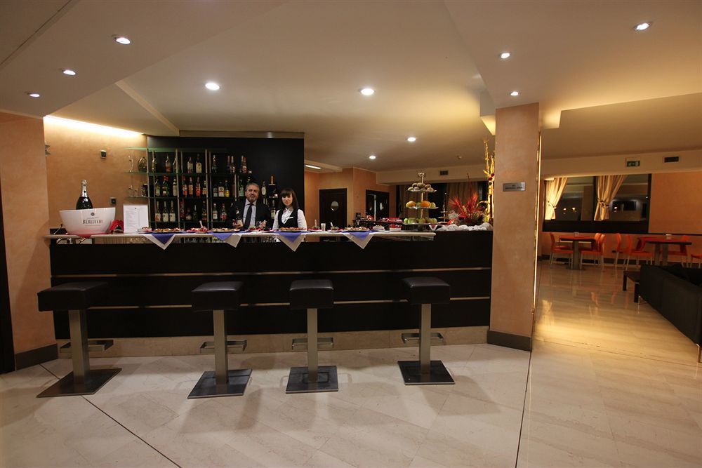 Golf Hotel Milano Opera Exterior photo