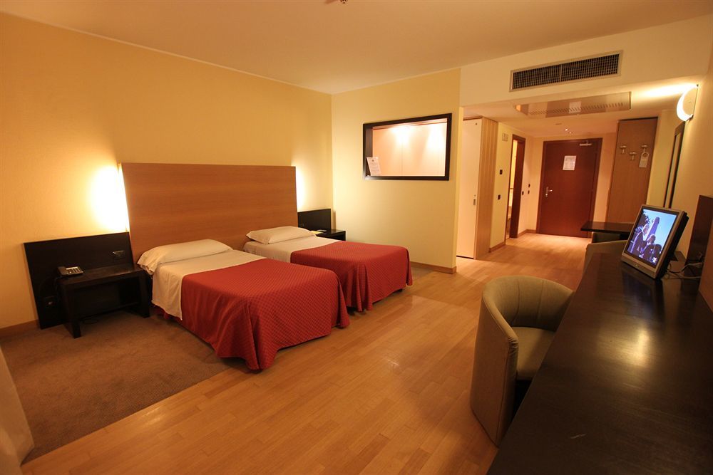 Golf Hotel Milano Opera Exterior photo